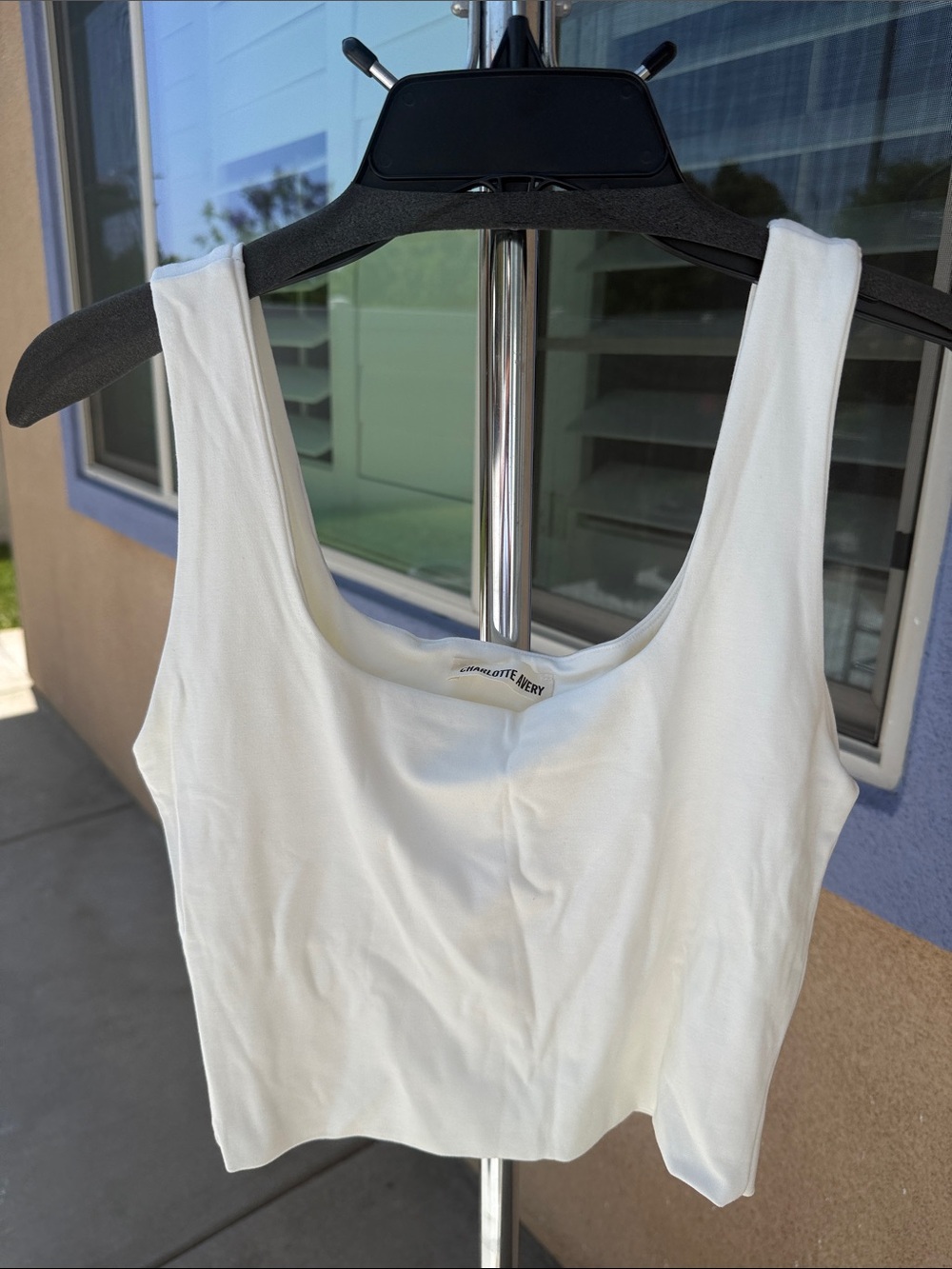 Charlotte Russe White Scoop Neck Cropped Tank